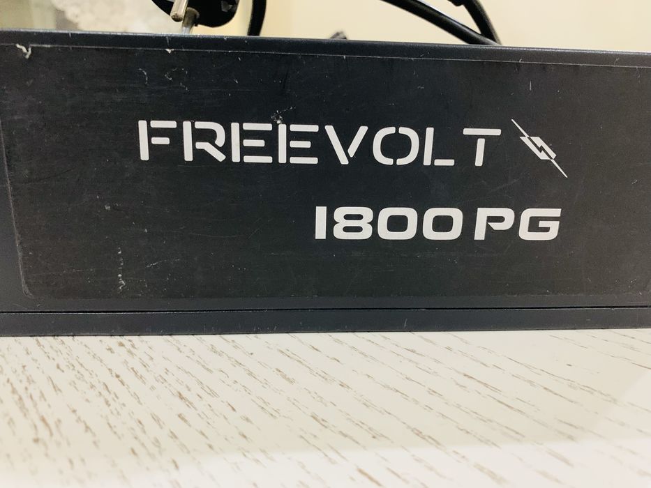 Продаю блок питания Freevolt 1800W