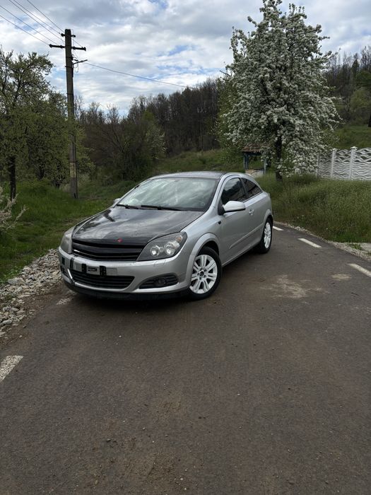 Opel Astra H GTC 1.9 CDTI
