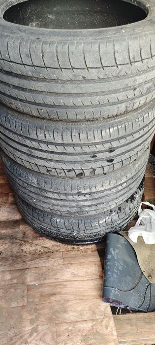 Шины комплект на 17