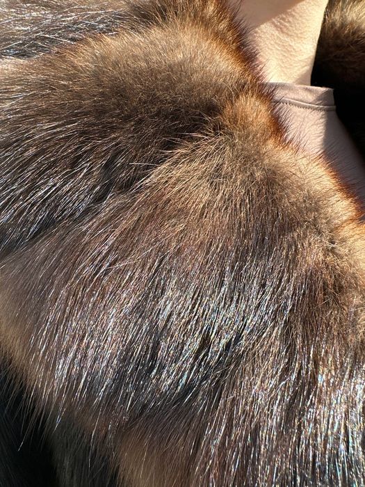 Шикарная норковая шубка из натуральной Норки с воротником из Соболя