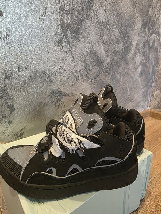 Vând  Lanvin curb black 42