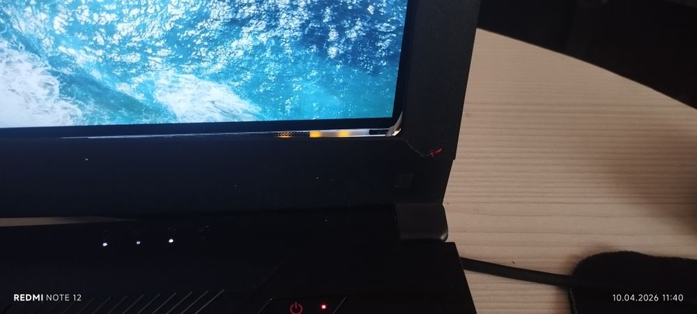 Продаю ноутбук Asus