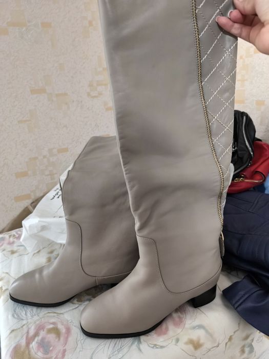 Продам женские зимние кожаные сапоги