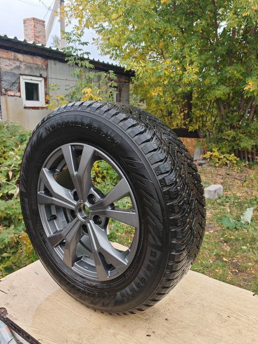 Комплект колёс с дисками 215/65 R16