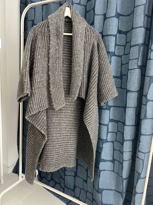 вълнен кардиган Zara.