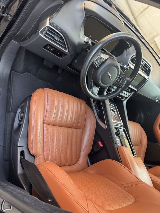 Vand jaguar f pace 3.0 2017 cu cutie defecta