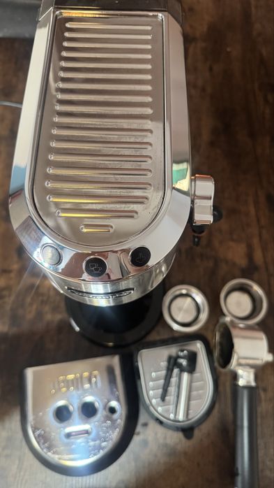 Expressor Delonghi Dedica