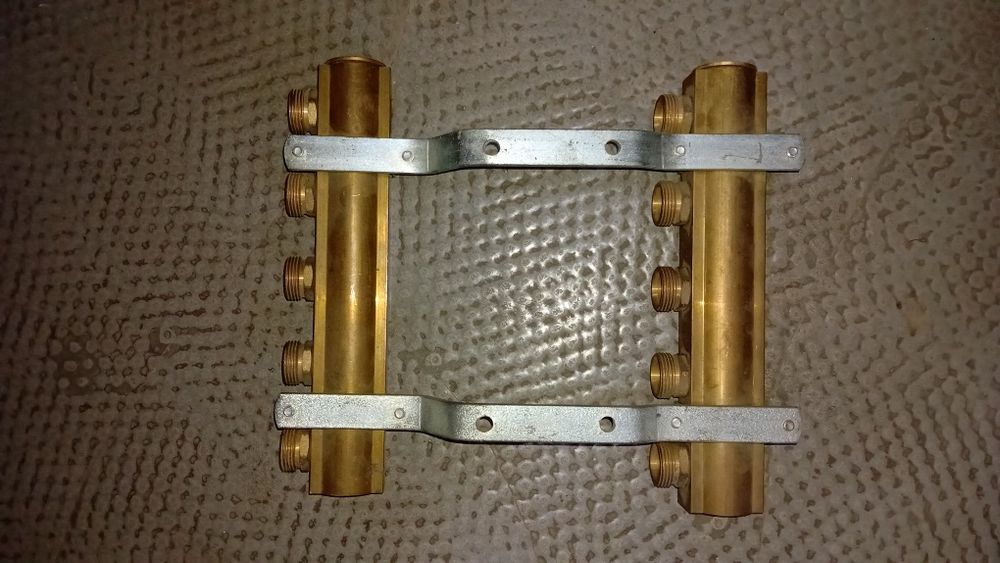 Distribuitor instalații încălzire cu 3 si 5 căi