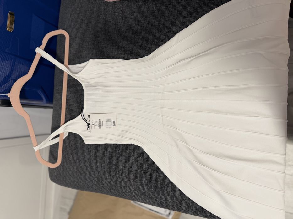 Rochie S- noua, cu eticheta Bershka