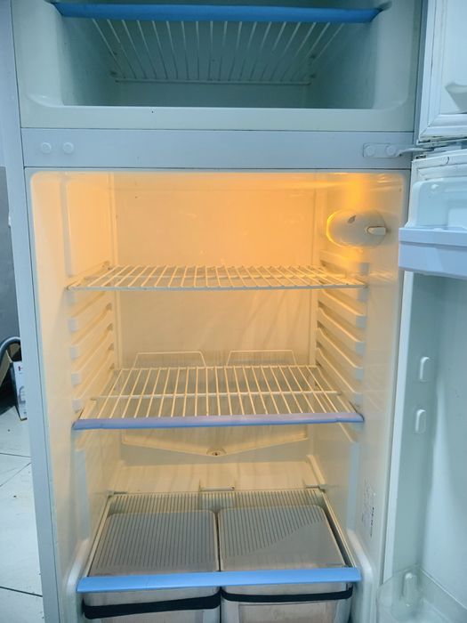 Холодильник indesit