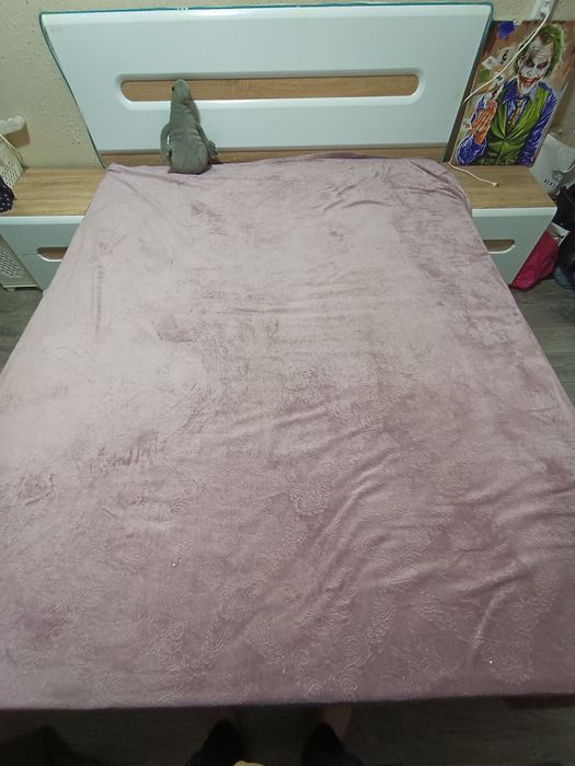 Продам спальный гарнитур