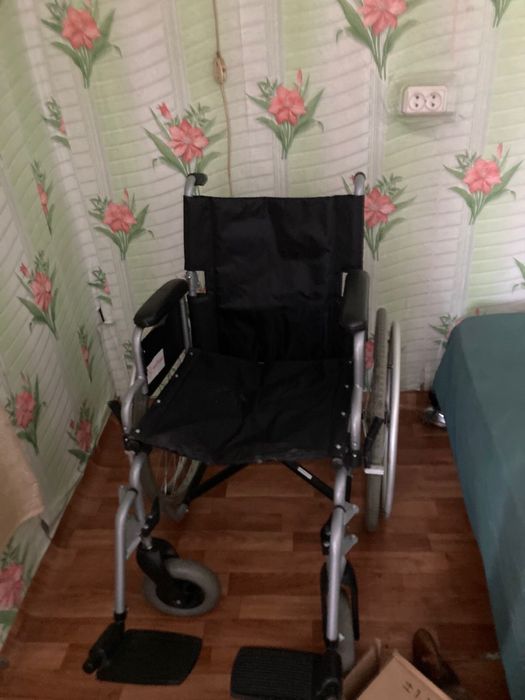 Коляска инвалидная