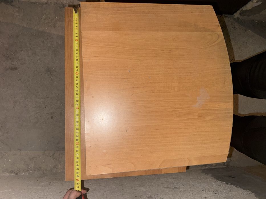 Нощно  шкафче  с надстройка.