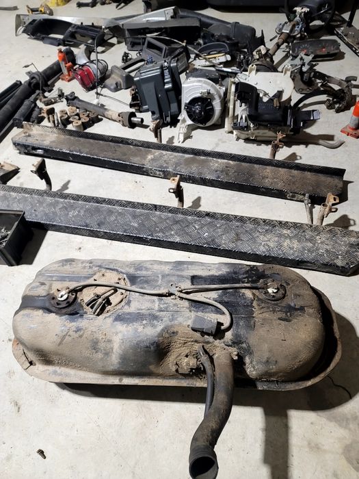 Dezmembrez mitsubishi l200 și pajero 2.5 și 2.8