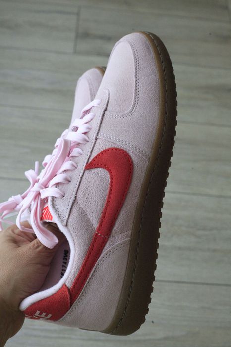 Nike в розово и червено 43ти номер