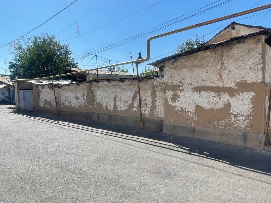 Ховли сотилади (ер хисобида)