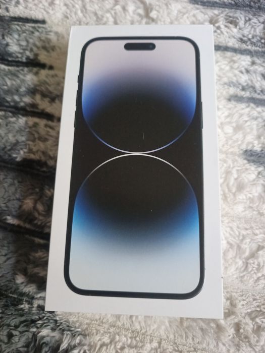 Срочно  продаю телефон IPhone 14 pro Macs