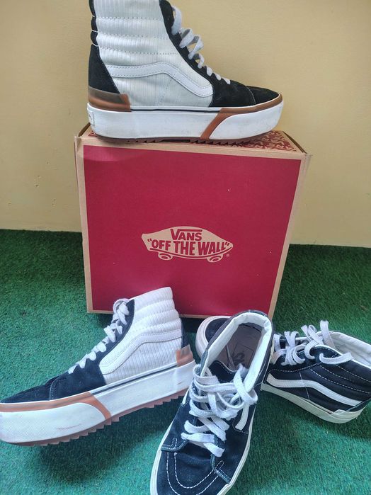 2 чифта Дамски кецове VANS