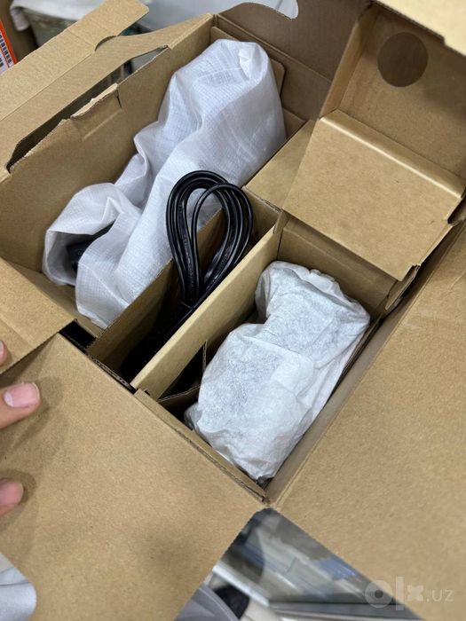 Sony FX 3 bodi yengi upakofkada 3000$