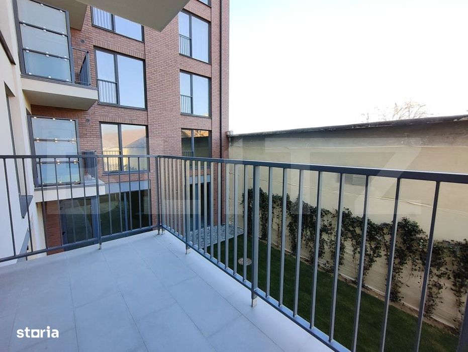 Apartament central , prima inchiriere, parcare subterana, Cetate