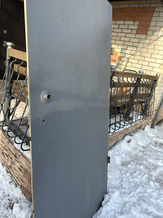 Продам дверь наружная железная