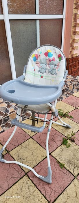 Vând măsuță bebe