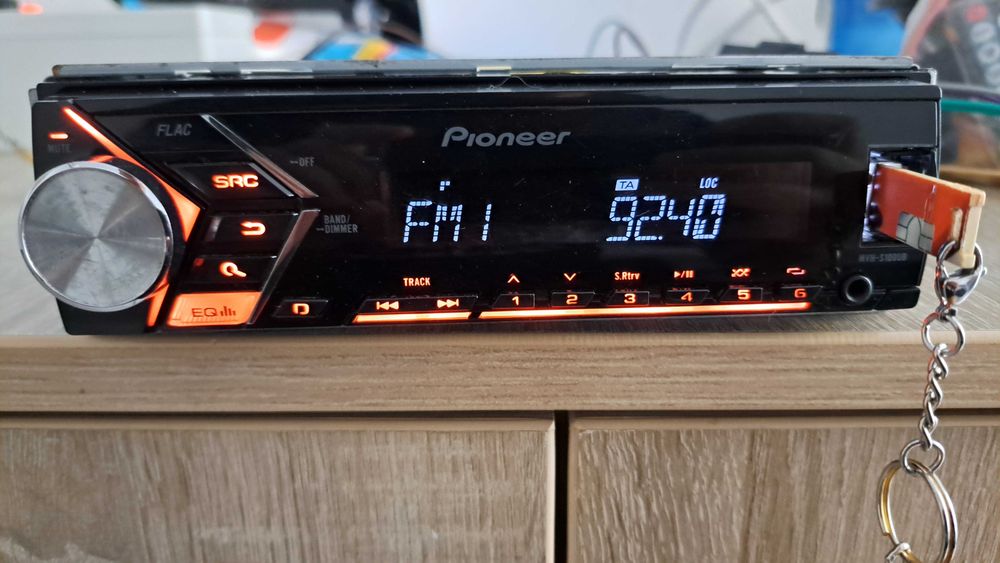 Casetofon auto Pioneer MVH-S100UB