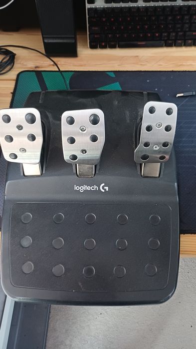 Руль и педали Logitеch G29
