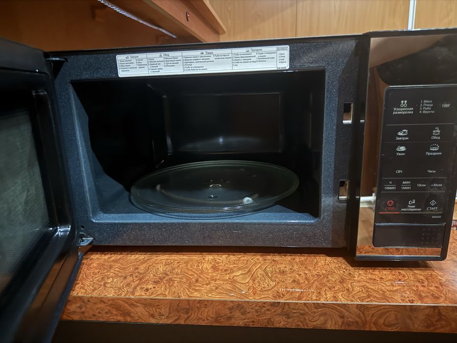 Продается микроволновая печь