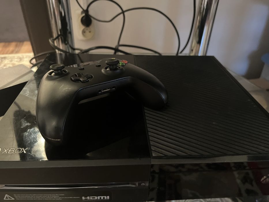 Xbox one с кинектом один джостик