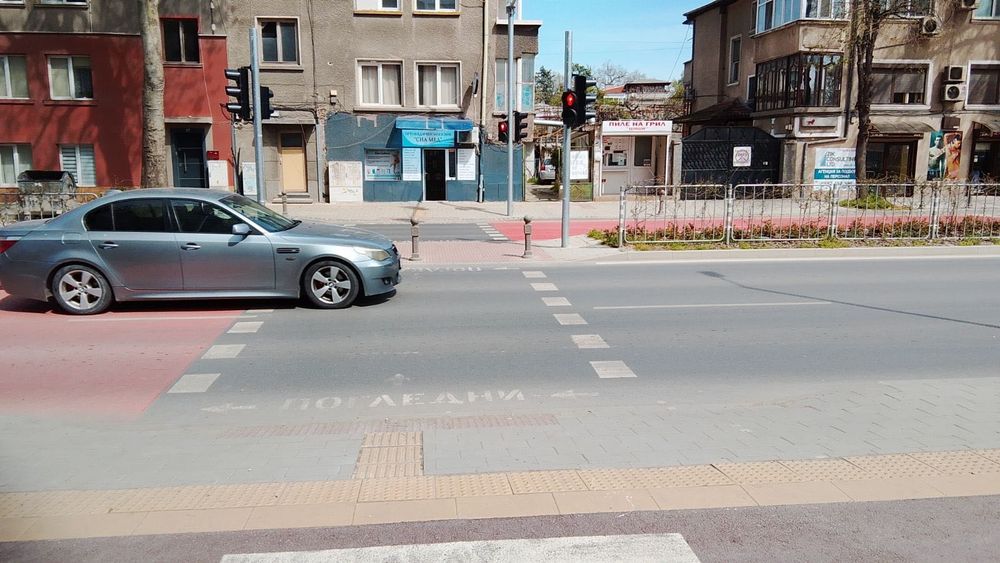 Собственик отдава търговско помещение под наем