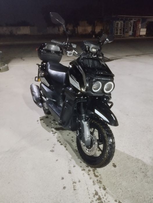 Sukuter tank 150 kup tezda sotiladi