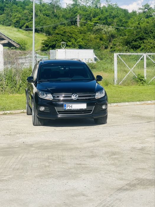 VOLKSWAGEN Tiguan 2012