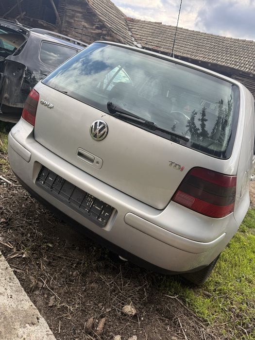 VW Golf 4 1.9tdi 110 - на части