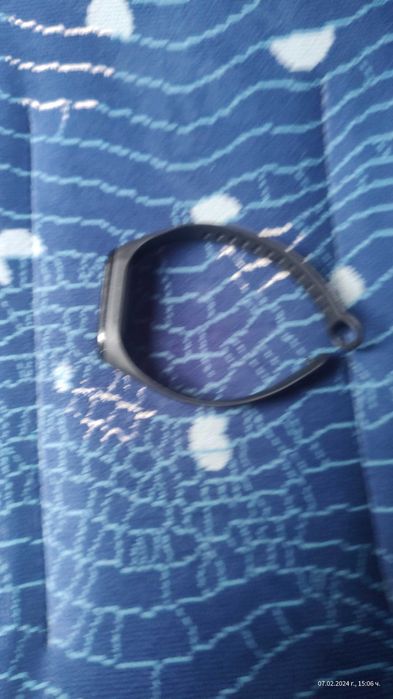 Смарт гривна                                          .