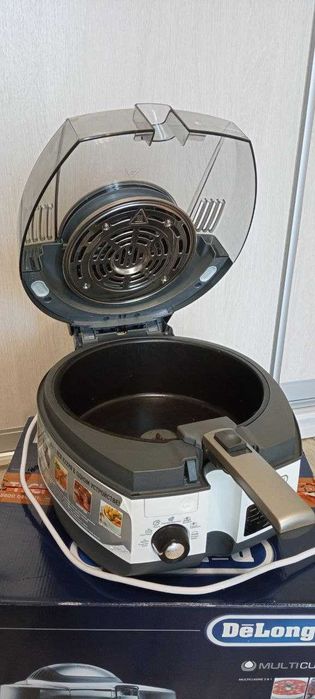 Продам Мультиварку (мульти-печь) De'Longhi, 5в1