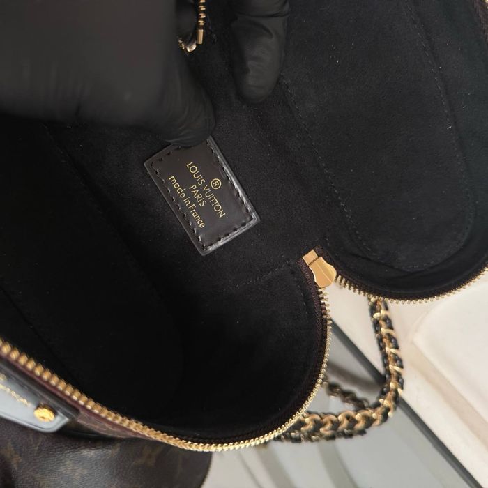 Genti Louis Vuitton Vanity Chain