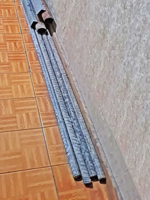 Арматура 4 прута по 4 метра 30мм, 2 трубы 60мм по 3м, уголок  5х5 29м