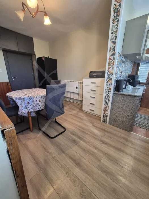 Дава се под наем Четиристаен апартамент в Пловдив, Христо Смирненски - 100 кв.м за 609.96 € - Снимка #1