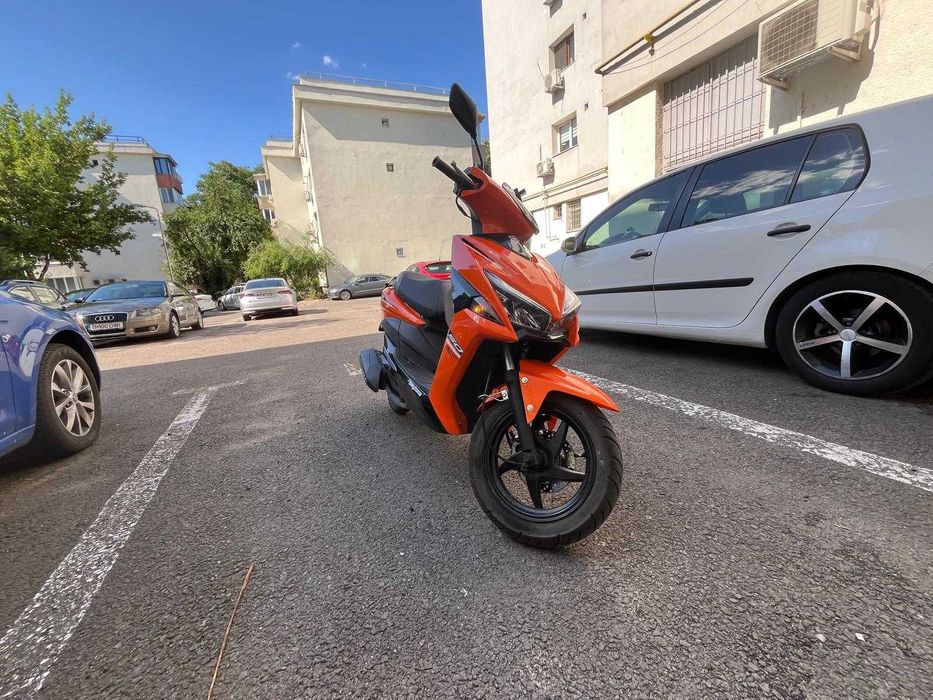Inchiriem scutere 49 cc 125 cc an 2025 cu si fara permis