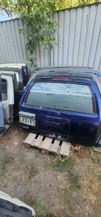 Дверь багажника  Toyota Hilux Surf 185