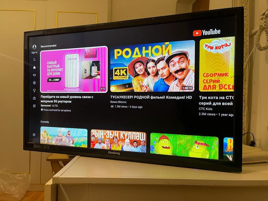 Смарт телевизор Elenberg 106 см WiFi YouTube