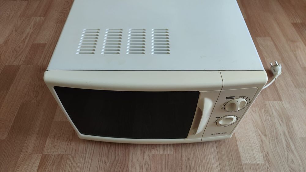 Cuptor cu microunde Vortex