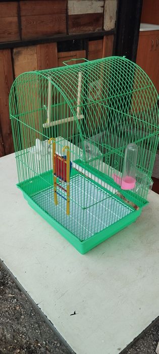 Продаётся клетка для попугая.