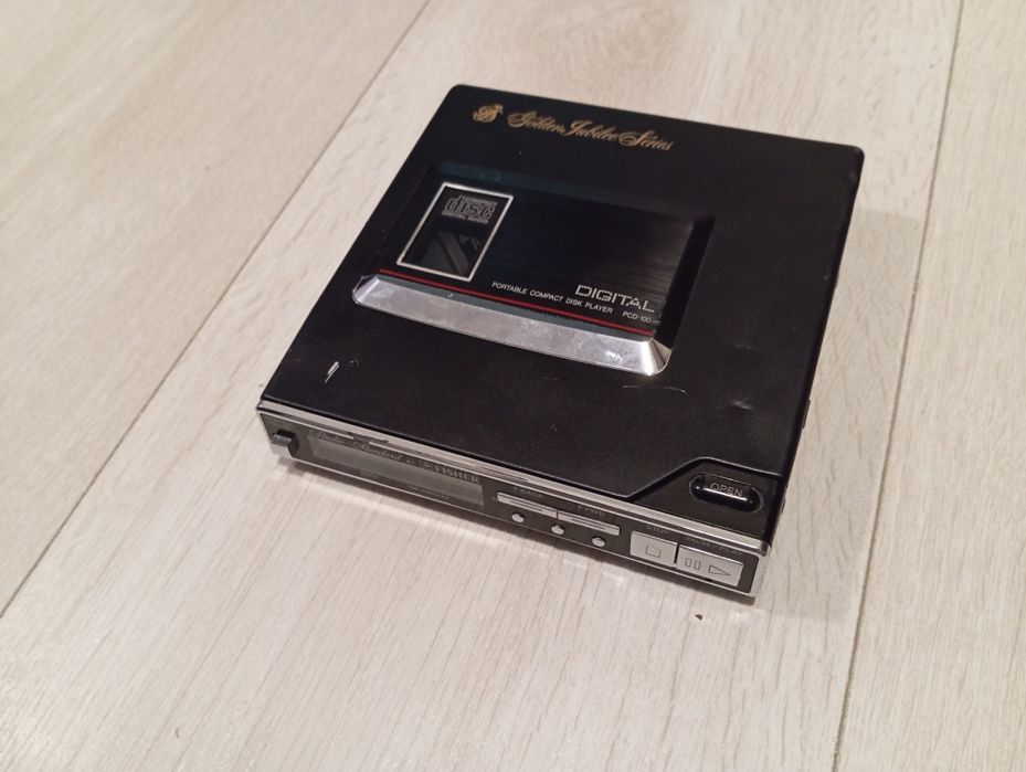 Discman Fisher Golden Jubilee defect.