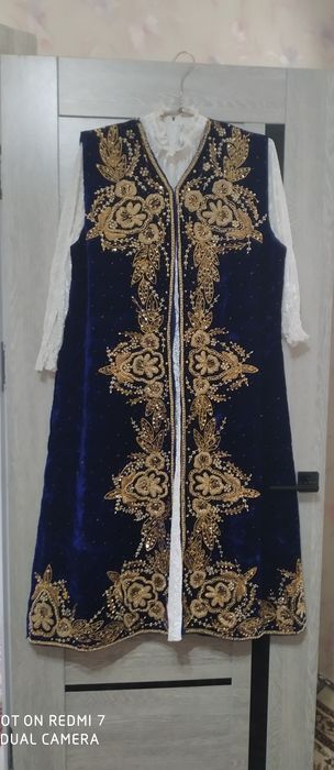 Узбекский национальный костюм с штанами чапан