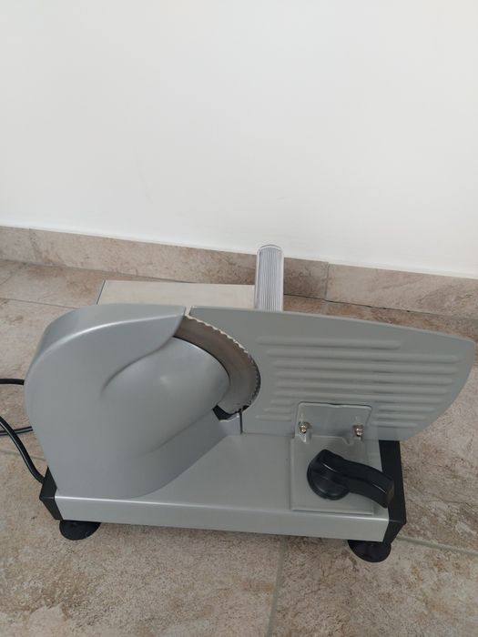 Feliator electric Camry CR4702 nou