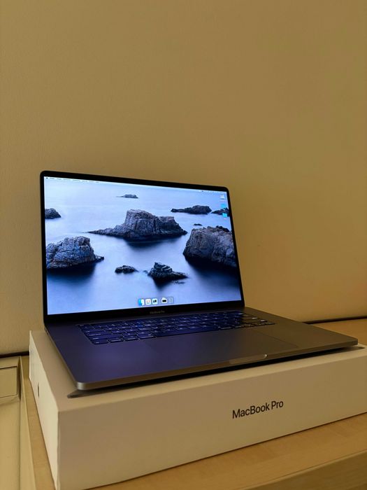 MacBook Pro 16" (2019)