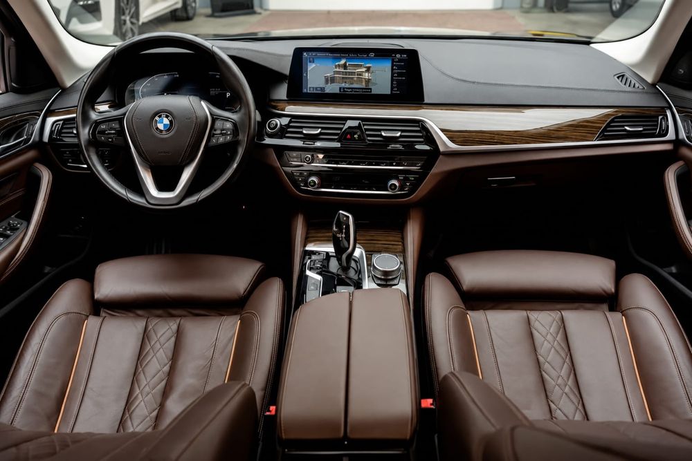 BMW 5 Series 2019 — imagine 3