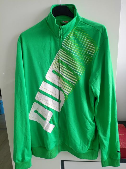Vând bluza sport Puma, produs de calitate superioara mărimea L.